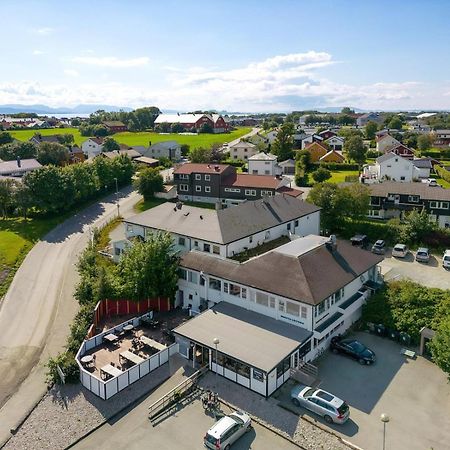 Brekstad Gjestehus As Buitenkant foto