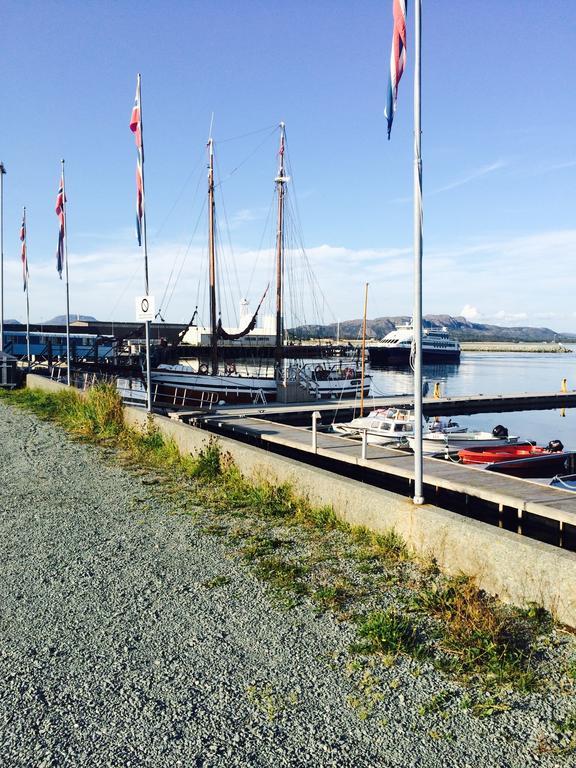 Brekstad Gjestehus As Buitenkant foto