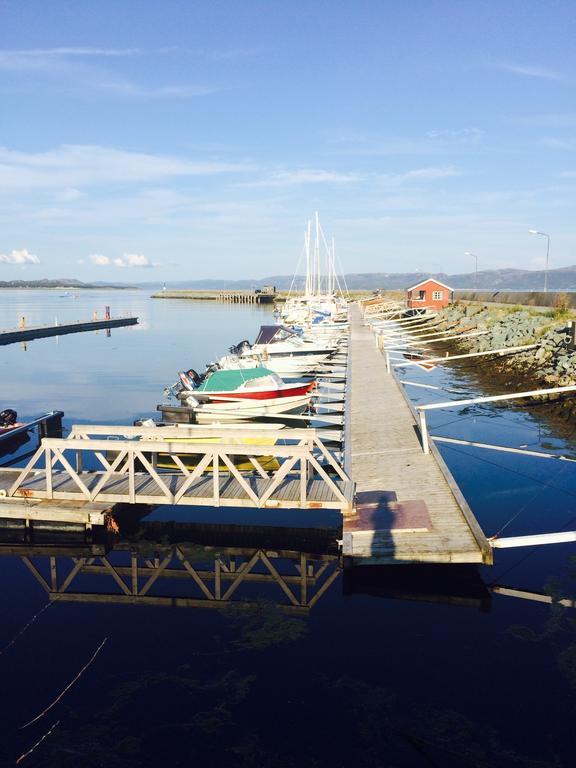 Brekstad Gjestehus As Buitenkant foto